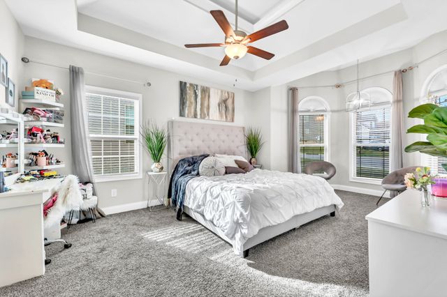 106 David Keith Ln, Clarksville, TN 37042