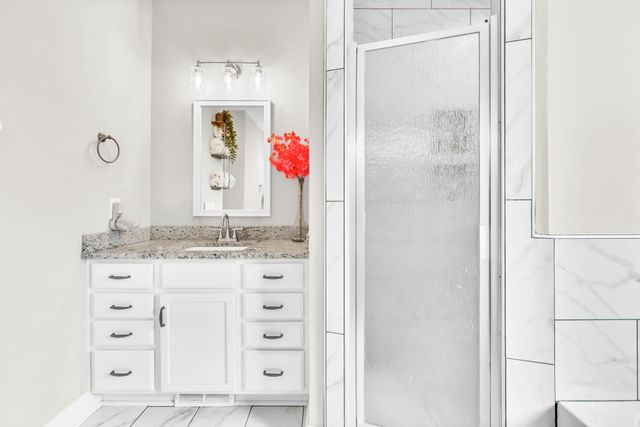 106 David Keith Ln, Clarksville, TN 37042