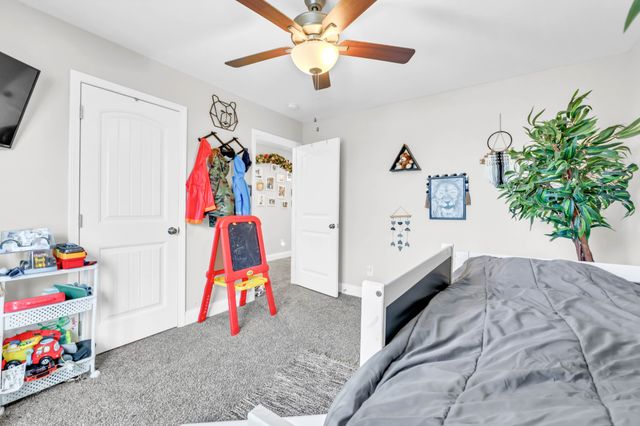 106 David Keith Ln, Clarksville, TN 37042