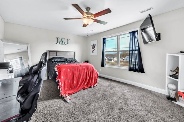 106 David Keith Ln, Clarksville, TN 37042