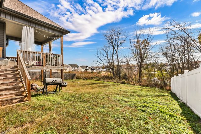 106 David Keith Ln, Clarksville, TN 37042