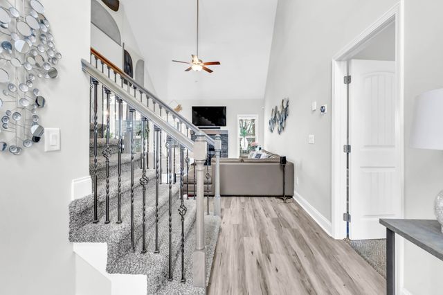 106 David Keith Ln, Clarksville, TN 37042