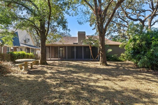 11315 N OLA AVENUE, Tampa, FL 33612