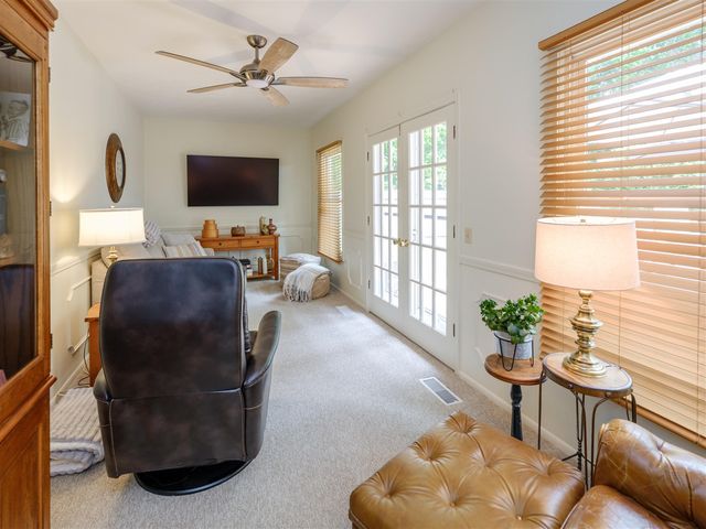 5482 Lindenwood Street, Kalamazoo, MI 49004