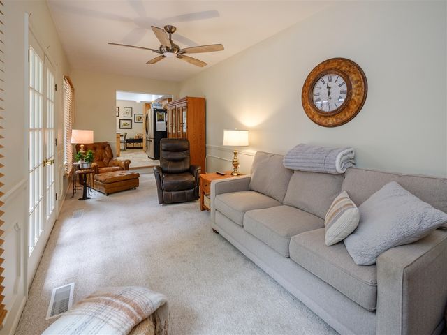 5482 Lindenwood Street, Kalamazoo, MI 49004