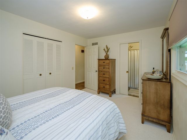 5482 Lindenwood Street, Kalamazoo, MI 49004