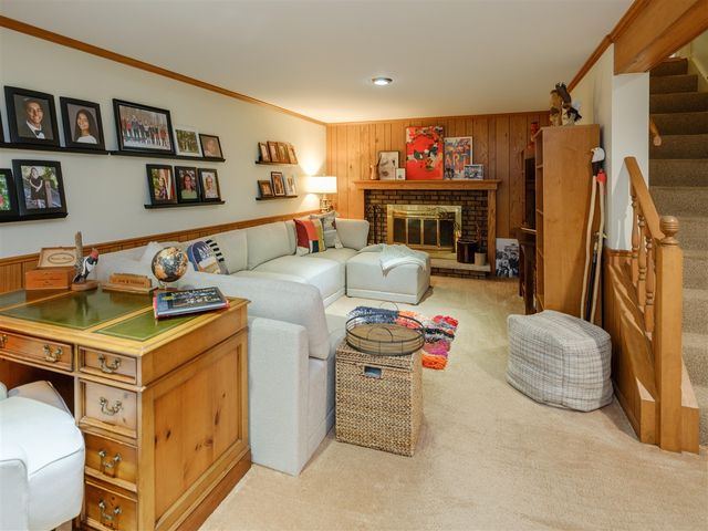 5482 Lindenwood Street, Kalamazoo, MI 49004