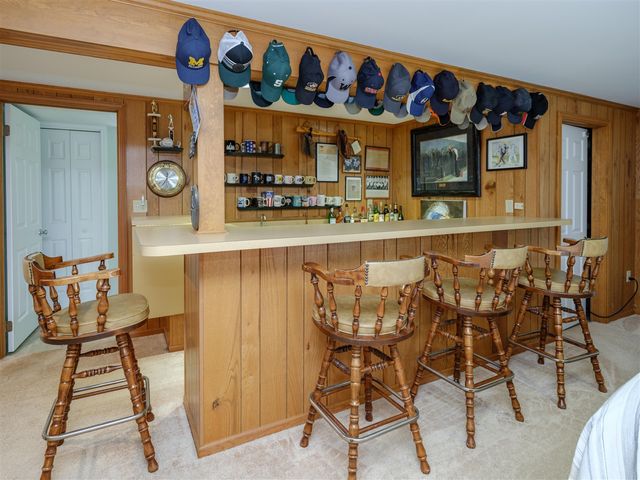 5482 Lindenwood Street, Kalamazoo, MI 49004
