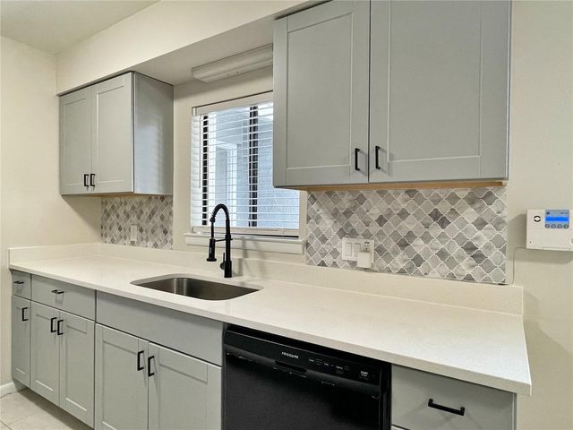 702 SAINT MATTHEW CIRCLE, Altamonte Springs, FL 32714