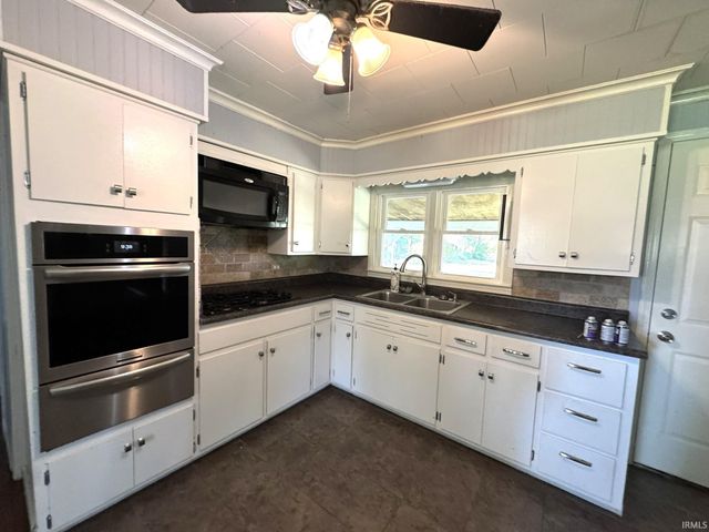 3416 S Valley Avenue, Marion, IN 46953