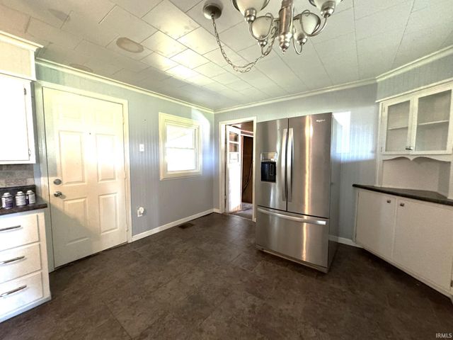 3416 S Valley Avenue, Marion, IN 46953