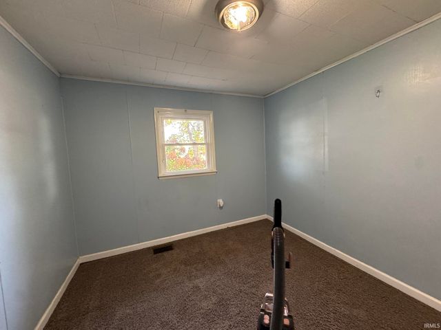 3416 S Valley Avenue, Marion, IN 46953