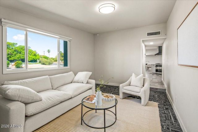 12101 N 36TH Street, Phoenix, AZ 85028