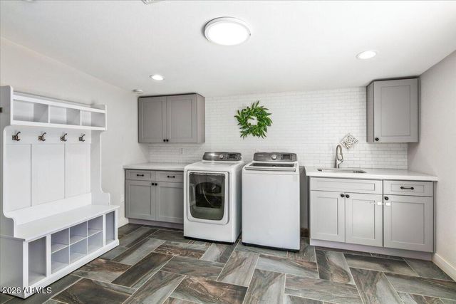 12101 N 36TH Street, Phoenix, AZ 85028
