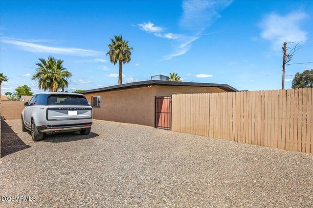 12101 N 36TH Street, Phoenix, AZ 85028