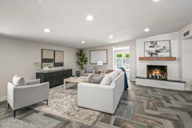 12101 N 36TH Street, Phoenix, AZ 85028
