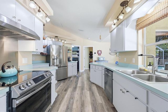 945 MACON ROAD, Venice, FL 34293