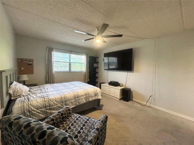 2275 62ND AVENUE N 101, St Petersburg, FL 33702