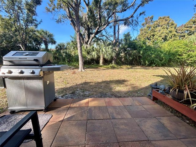 2275 62ND AVENUE N 101, St Petersburg, FL 33702