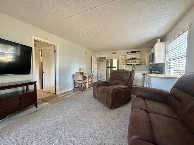 2275 62ND AVENUE N 101, St Petersburg, FL 33702