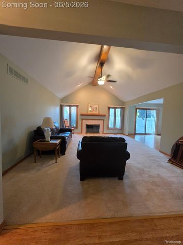 30726 Thistle Avenue, Chesterfield Township, MI 48051