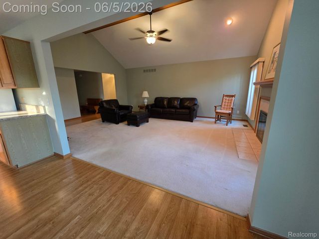 30726 Thistle Avenue, Chesterfield Township, MI 48051