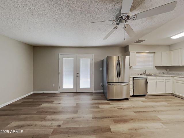 7251 W CINNABAR Avenue, Peoria, AZ 85345