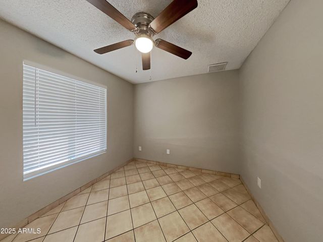 7251 W CINNABAR Avenue, Peoria, AZ 85345