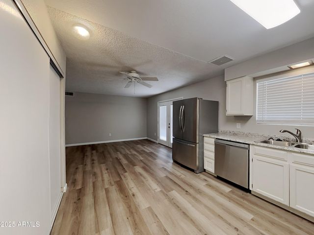 7251 W CINNABAR Avenue, Peoria, AZ 85345