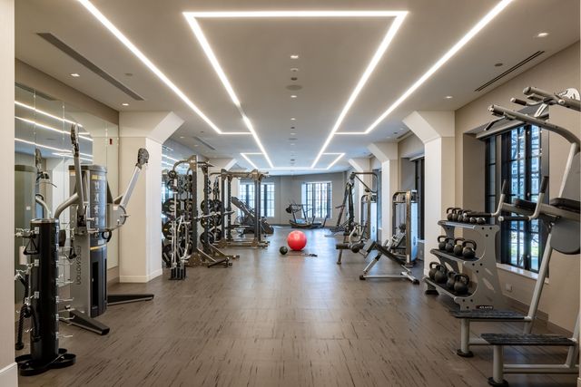 435 N Michigan Avenue 406, Chicago, IL 60611