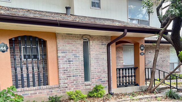 8915 Datapoint Dr Apt 44B, San Antonio, TX 78229