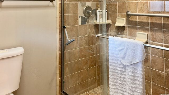 8915 Datapoint Dr Apt 44B, San Antonio, TX 78229