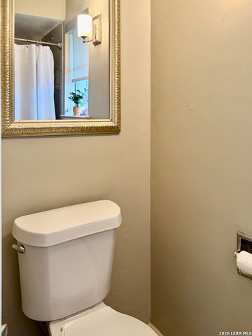 8915 Datapoint Dr Apt 44B, San Antonio, TX 78229