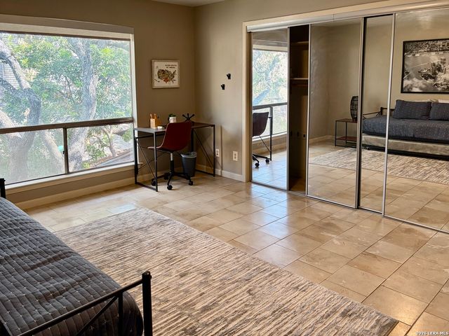 8915 Datapoint Dr Apt 44B, San Antonio, TX 78229