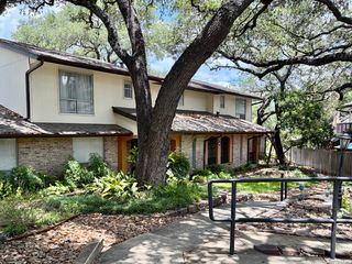 8915 Datapoint Dr Apt 44B, San Antonio, TX 78229