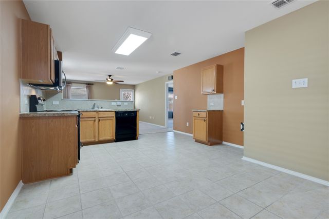 8828 Valley River Drive, Fort Worth, TX 76244