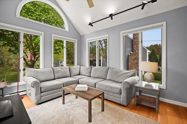 179 Dean St, Mansfield, MA 02048