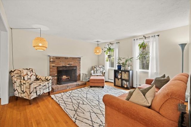 179 Dean St, Mansfield, MA 02048