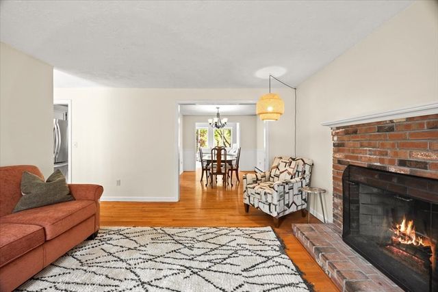 179 Dean St, Mansfield, MA 02048