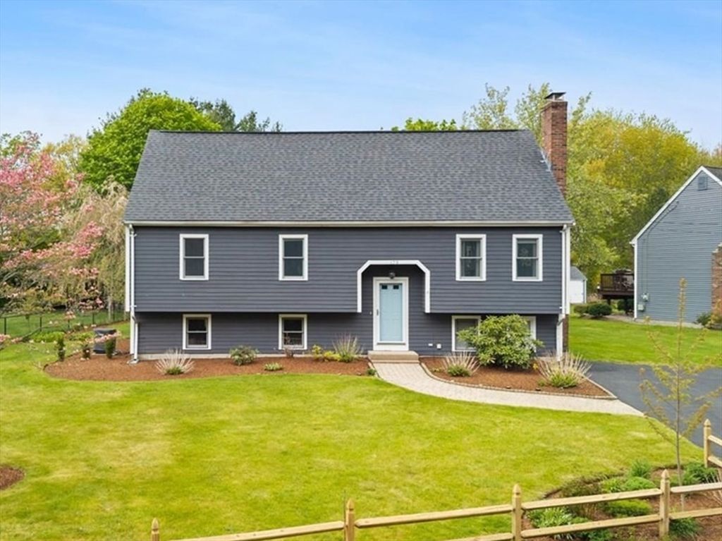 179 Dean St, Mansfield, MA 02048