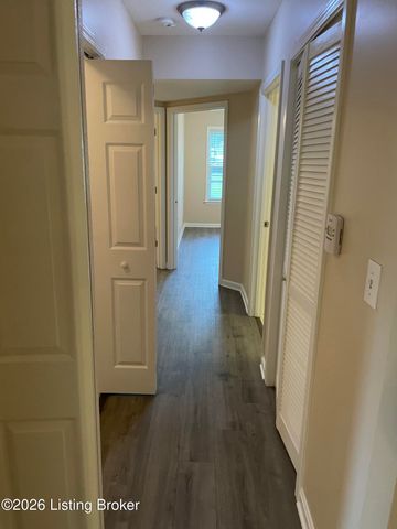 8832 Moody Rd 103, Louisville, KY 40219