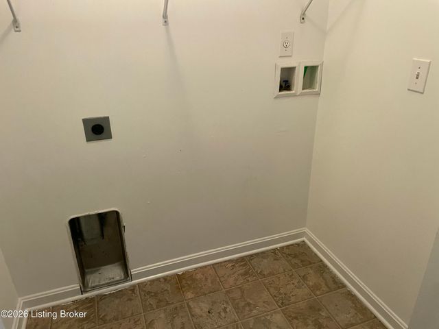 8832 Moody Rd 103, Louisville, KY 40219