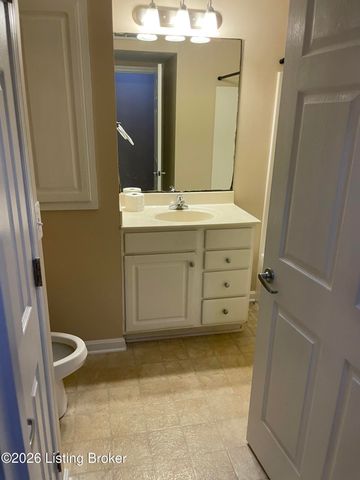 8832 Moody Rd 103, Louisville, KY 40219