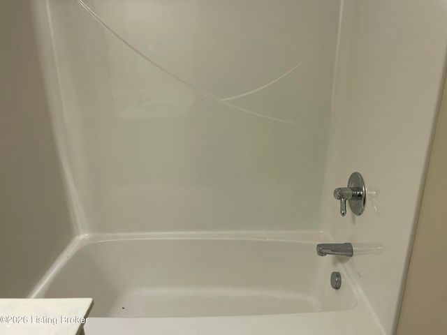8832 Moody Rd 103, Louisville, KY 40219