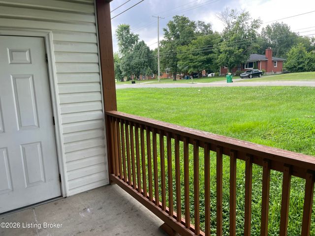 8832 Moody Rd 103, Louisville, KY 40219