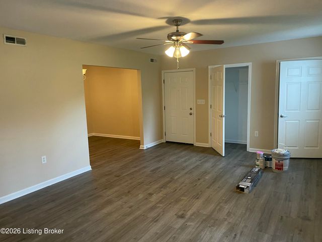 8832 Moody Rd 103, Louisville, KY 40219