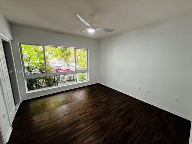 946 Bay Dr 2, Miami Beach, FL 33141