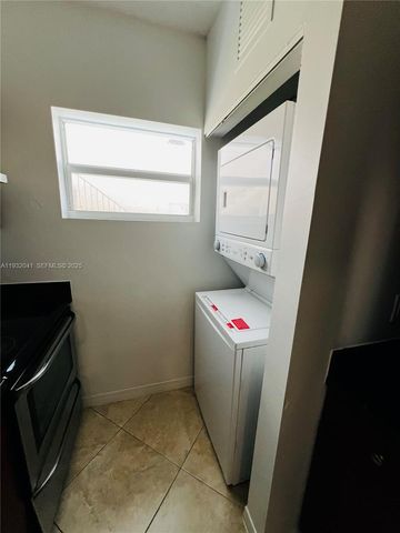 946 Bay Dr 2, Miami Beach, FL 33141