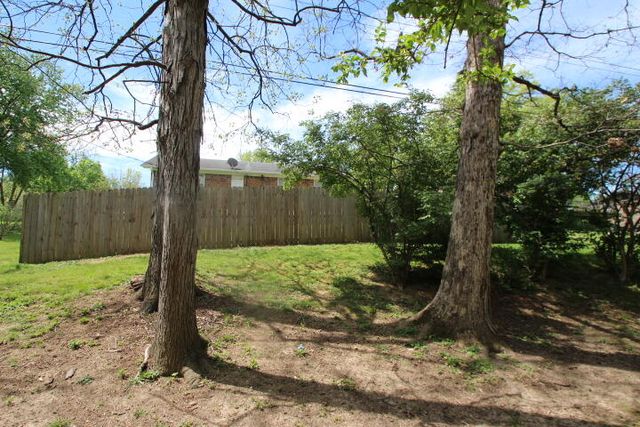305 Djeddah Drive, Lawrenceburg, KY 40342