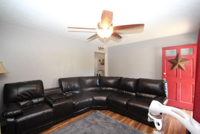 305 Djeddah Drive, Lawrenceburg, KY 40342